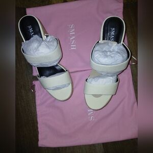 Smash Shoes Size 13